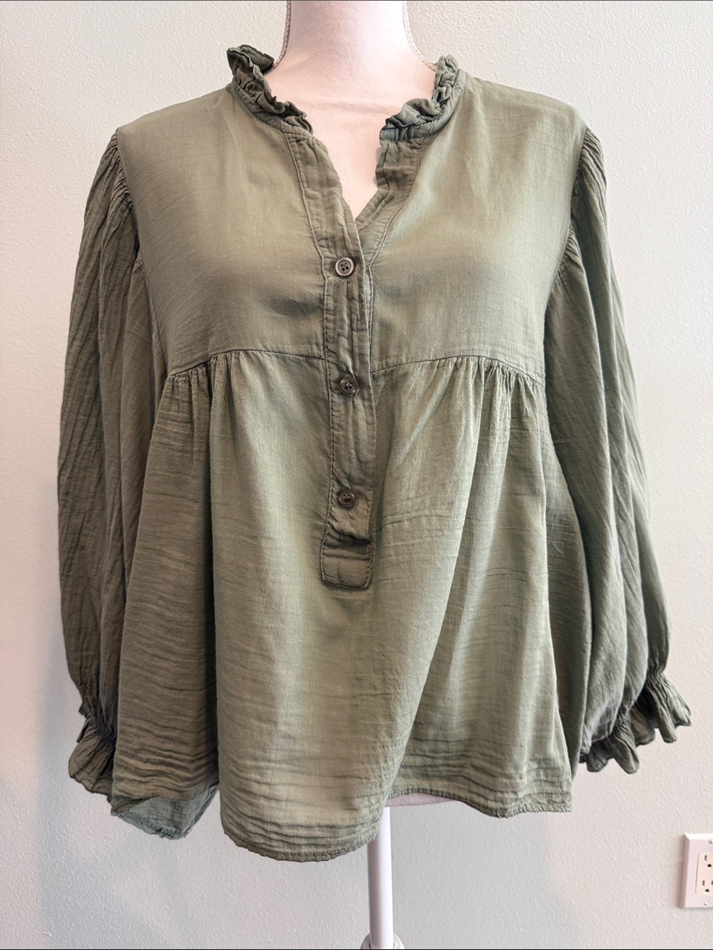 Relaxed Olive Green Button-Front Peasant Tunic balloon sleeves.